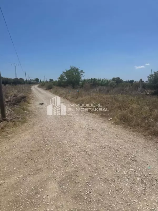 A vendre un terrain nu 7697m² a grombalia